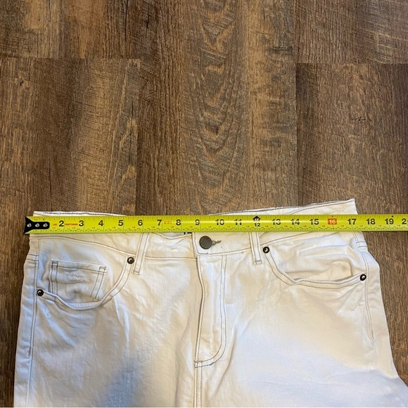 NWT Paige Normandie Slim Straight White Jeans Size 34 - Picture 5 of 14